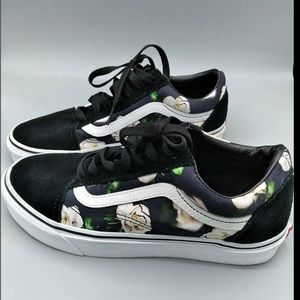 New Vans Shoes Vans Old Skool Floral White Rose black white men 4.5 women 6.0